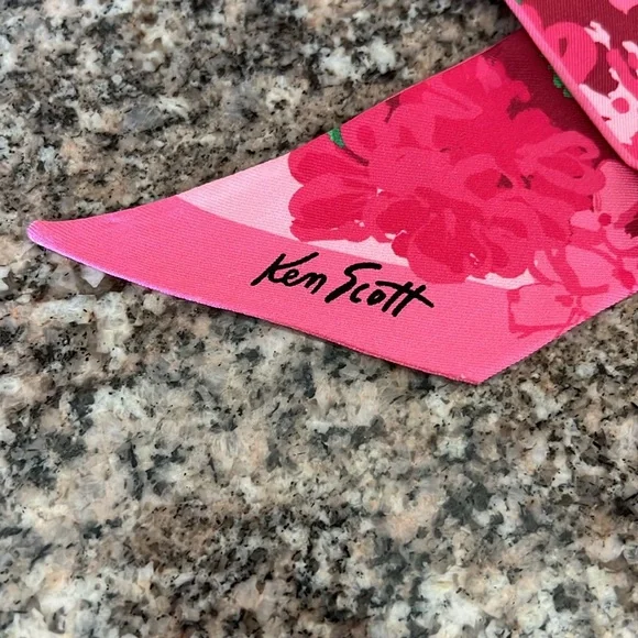 Gucci Pink Silk Floral Print Ken Scott Twilly - Picture 6 of 7